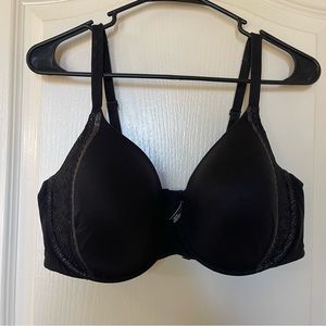 Victoria’s Secret lined perfect bra